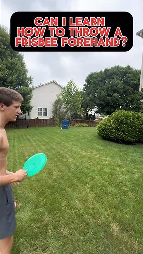Learning how to throw a frisbee forehand 🔥