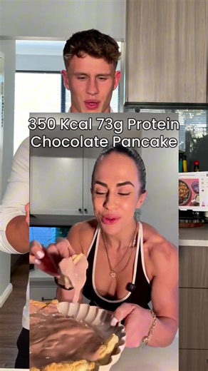 MASSIVE 350 KCAL CHOCOLATE PANCAKE? 🔥 The most insane MASSIVE protein chocolate pancake 74g protein and only 350 cals is crazy work. I try viral recipes so you don’t have to, follow @torinredpath ✅ Big ups @supercoach_melissa for another fat loss banger! 🤝🏼 Ingredients 250g egg whites Sweetener of choice (I used vanilla drops stevia) Topping 150g 0% Greek yogurt 1 scoop (30g) whey isolate protein powder (chocolate flavor) How to Make 1. Beat the egg whites and sweetener on high for 9 minutes 