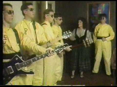 "Fridays TV Show" (1980) [Show F-10] Devo - "Uncontrollable Urge" (Live) [10 of 10]