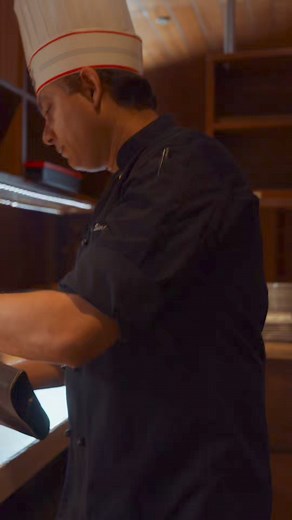 From the kitchen to the table, experience the magic of our Chef’s creations at 𝐏𝐚𝐧 𝐀𝐬𝐢𝐚𝐧, 𝐈𝐓𝐂 𝐆𝐫𝐚𝐧𝐝 𝐂𝐡𝐨𝐥𝐚. Savour the art of fine-dining, indulge in our sensational seafood offerings at Pan Asian, starting from June 1, 2024. Experience the freshest ocean delicacies crafted to perfection. For more details and enquiries, call 044 222 00000. {ITCGrandChola ITCHotels ResponsibleLuxury LuxuryHotels Chennai PanAsian AsianCuisine LuxuriousBrunch Sashimi Chef OrientalCuisine Dining 