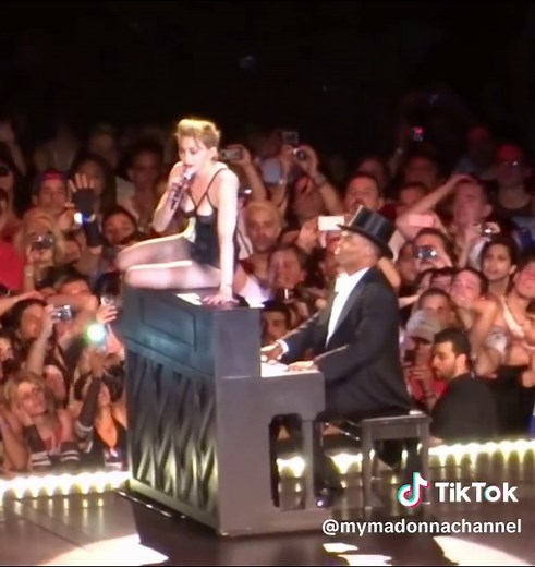 Madonna Performs 'Don't Cry for Me Argentina' - MDNA Tour 2012 Buenos Aires