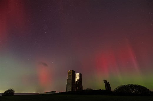 Tips to spot the Northern Lights tonight - as aurora appears in UK skies