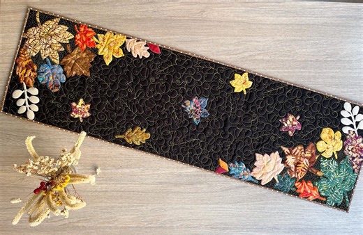 Autumn Quilted Table Runner: Batik Leaves, Pumpkins, Acorns, (16"x53") - Etsy