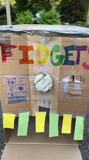 How to make a fidget vending machine!!! Feel free to use🌹 #fyp #fidgetvendingmachine #fidgets #viral #homemade