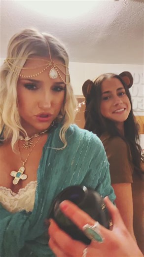 who brought the cicus? #monkey #fortuneteller #circus #halloweekend