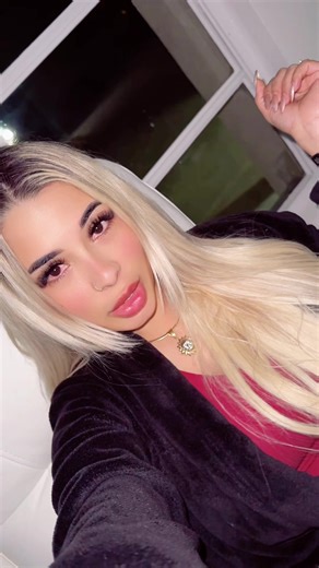 Irais Alamar (@iraisalamar)’s videos with Medallo - Blessd & Justin Quiles & Lenny Tavárez