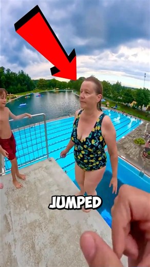 A Mother's Courage Shocked Everyone ❤️ #viral#shorts #trending #pool #courage
