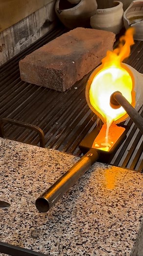 118K views · 1K reactions | This gold started as cosmic dust from a star that exploded billions of years ago… and now it’s melting into something brand new ✨ . . . . . . | Gemlor | Facebook