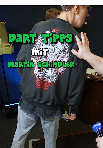 Darts-Tipps vom Champion: Stehposition verbessern!