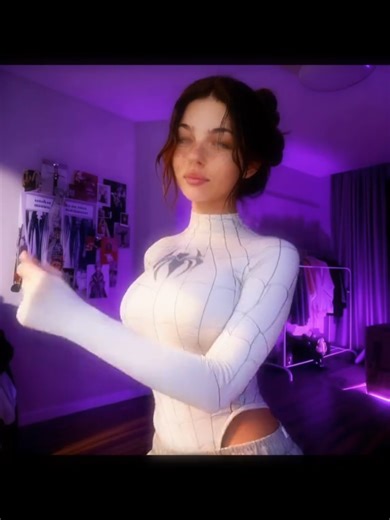 Amazing Spider-Woman Dance Cosplay Performance