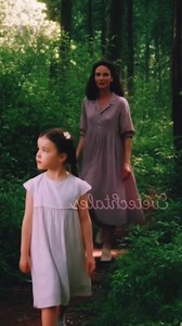 In many hummingbirds, females are a bit bigger than males. Extra size helps mom carry eggs and keep the nest warm. Smaller males stay light for fast dives and quick turns during courtshi... T1 | I Love Hummingbird