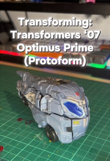 Transformers 2007 Optimus Prime Protoform Transformation