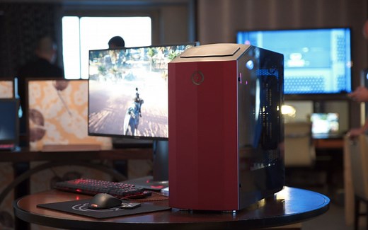 【官方双语】来自Origin PC的新机子！ @CES2018 #linus谈科技