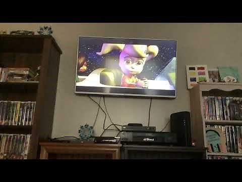 Opening to Dora the Explorer: Christmas! 2002 VHS