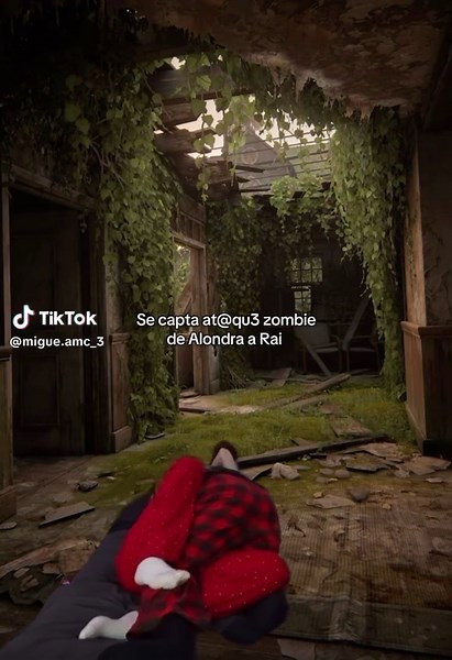 Momento paranormal de Alondra y Rai en TLOU