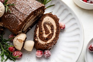 This Festive Yule Log Cake Is the Holiday Showstopper Everyone Loves