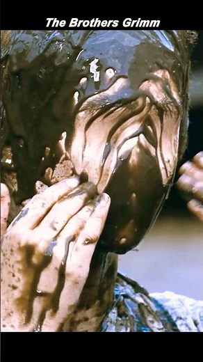 #movie #film The Gingerbread Man’s Terrifying Transformation! 😱👹 | The Brothers Grimm Movie Clip