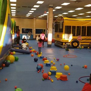 Free pizza Wednesday in progress.... | Jump N' Jam Inflatables & Jump N' Jam Playland | Facebook