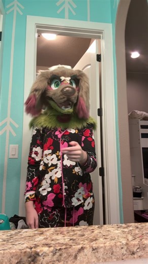 Florence post! don’t mind my mouth I can’t find my fucking balaclava 💔 #furry #fyp #furryfandom #fursuit #craft