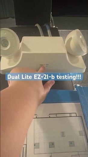 Testing a Dual Lite EZ-2l-b emergency light #exitsign #shorts