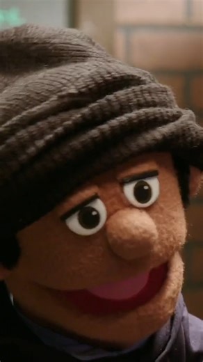 Diego gets mugged | Awkward Puppets