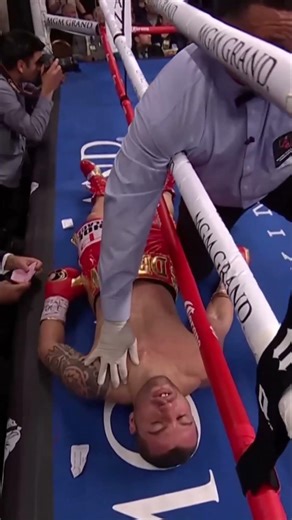 Mikey Garcia's explosive 3-Division Title KO! 🤯