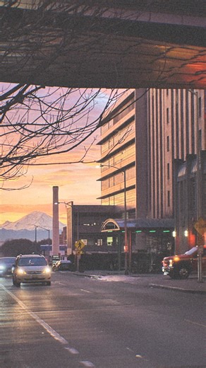 Sarah Pirkle on Instagram: "here’s my surgical scrub cap tutorial! :) Sometimes I fold up the front half of the scrub cap itself for a tighter fit but it makes it a lil too tight for me hahaha Lmk if you have any tips!! :) #doctor #womeninmedicine #scrubs #scrublife #operatingroom #surgeon #nurse ️ doctor, women in medicine, scrub cap, nurse, operating room, surgeon"