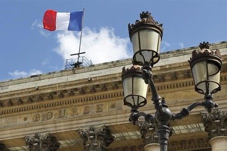 Paris Edges Closer to Record Highs Amid International Uncertainties