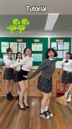 The cutest and hottest dance challenge tutorial 😂