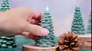 MTLEE 3 Pcs Christmas Tree Shape Candle Set Wax Realistic Tree Shaped Candle Christmas Relaxation Candles Gift for Xmas Party Holiday New Year Decoration (Mixed Sizes)