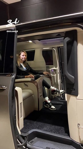 Limo meets Minivan in the Lexus LM500h with its first class cabin-like interior! 😍🔥 https://alj.com/en/ #lexus #luxurylifestyle #limo