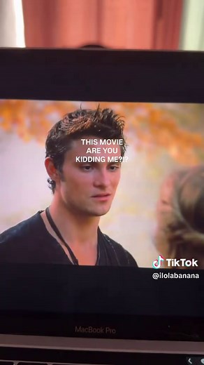 Red Riding Hood dark romance movie — intense Gothic love (watch guide)