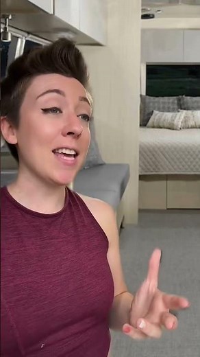 Putting on a modesty pouch - for actors who have pen!ses! 🍆🍆 #intimacycoordinator #hollywood