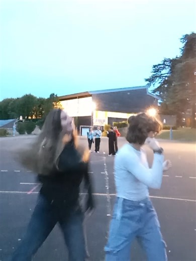 Siren head trending dance #trendingdance #RØAR