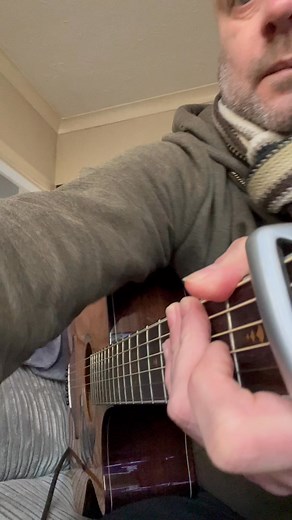 Hi all quick practice video of me playing Solsbury Hill, this song is so difficult to play!! A great tune to learn for Fingerstyle guitar!! Learnt it years ago and trying to remember how to play it!! #SolsburyHill #petergabriel #fingerstyleguitar | Pete Kent