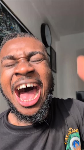 Bishop De La Louange on Instagram: "Père céleste, merci pour l’année qui s’achève. Nous Te confions la fin de cette année et l’année à venir. Garde-nous sous Ta protection, ouvre des portes de grâce et conduis-nous dans Ta victoire."