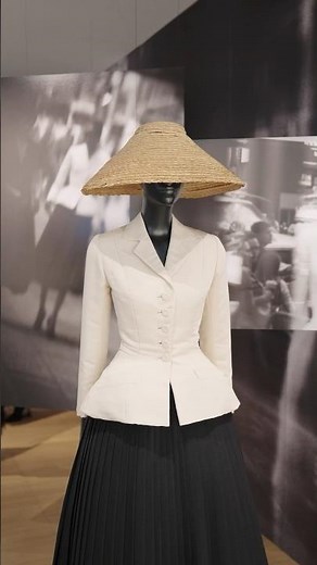 Dior Gallery pays tribute to Peter Lindbergh with a photo exhibition.