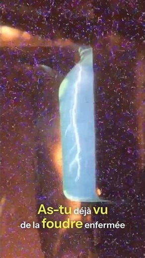 How this lightning bolt ended up in the glass ⚡️