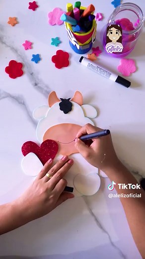 Idea para manualides con foami fácil y rápido #foami #fomix #manualidades #manualidadesfaciles #aleliz