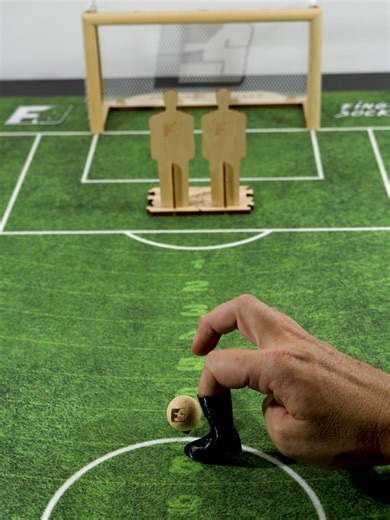 CARD 16 - Free kick | Finger Socker challenge. This is the real futbol de dedos soccer board game!!Champions Edit #futbol #boardgame #fingersoccer #fingersocker