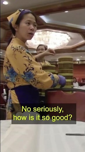 White girl orders in perfect Chinese