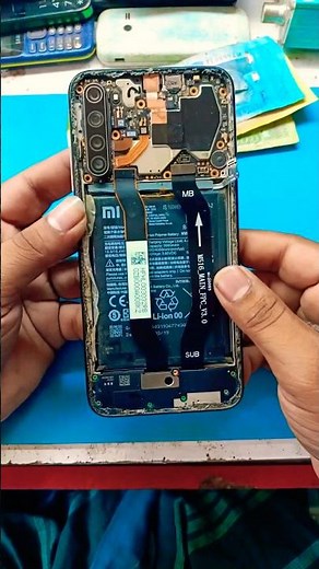 😲 Low Battery Life? | Replace Your Battery Now! #smartphone #battery #repair #tech #repairstore