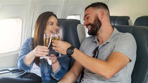 Drinking alcohol on a flight could be deadly - even for young, healthy people