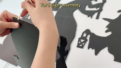 Shade&Beyond 5ftx100ft Weed Barrier Fabric 3.5oz Heavy Duty Landscape Fabric with Superior Permeability Weed Control, Garden Woven Ground Cloth with Staples