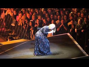 Adele in Dublin 4-3-2016- Sweetest Devotion, Chasing Pavements