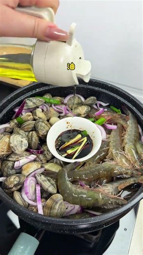 快速简易蒸蛤蜊虾锅