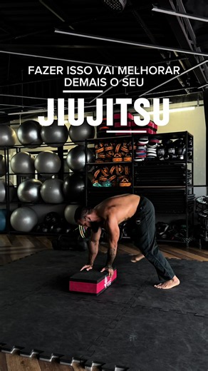 Treinar estes exercícios vai te ajudar com a sua velocidade, resposta de reação e gás. Training these exercises will help improve your speed, reaction time, and endurance. #grappling #jiujitsu #bjj #jiujitsulifestyle #bjjdrills
