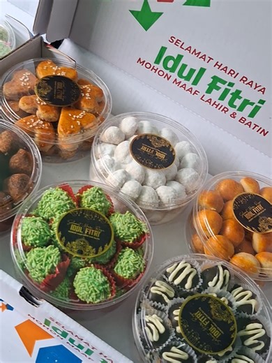 OPEN BATCH 2 .READY RABU 4 MARET 2026 . Yuk yang mau payment buat keep dulu segera ya kakak 🙏🫶 #hamperslebaran #rayapenuhrasa #parcellebarangresik #kuelebaransurabaya #kuelebaran