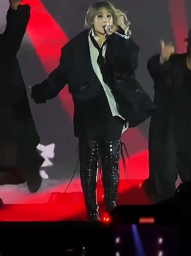 CL Returns for 2NE1 Concert in Ho Chi Minh City