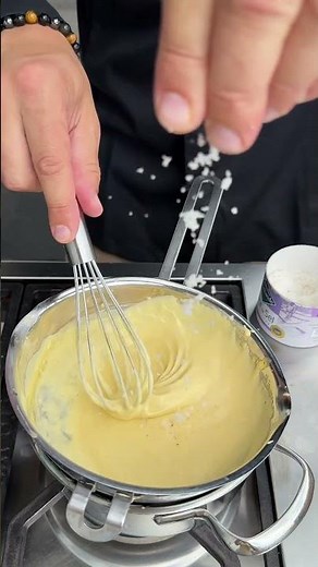 Homemade hollandaise sauce – just like in a restaurant!